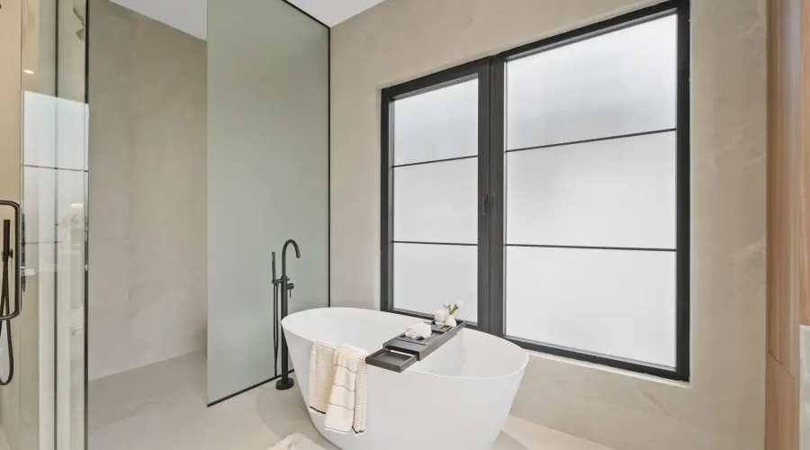 152 Third Line 152 Third Line, Oakville, Ontario, L6L 3Z8, Canada, 4 Bedrooms Bedrooms, ,6 BathroomsBathrooms,Residential,For Sale,152 Third Line,1989798