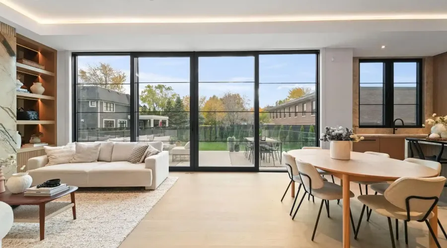 152 Third Line 152 Third Line, Oakville, Ontario, L6L 3Z8, Canada, 4 Bedrooms Bedrooms, ,6 BathroomsBathrooms,Residential,For Sale,152 Third Line,1989798