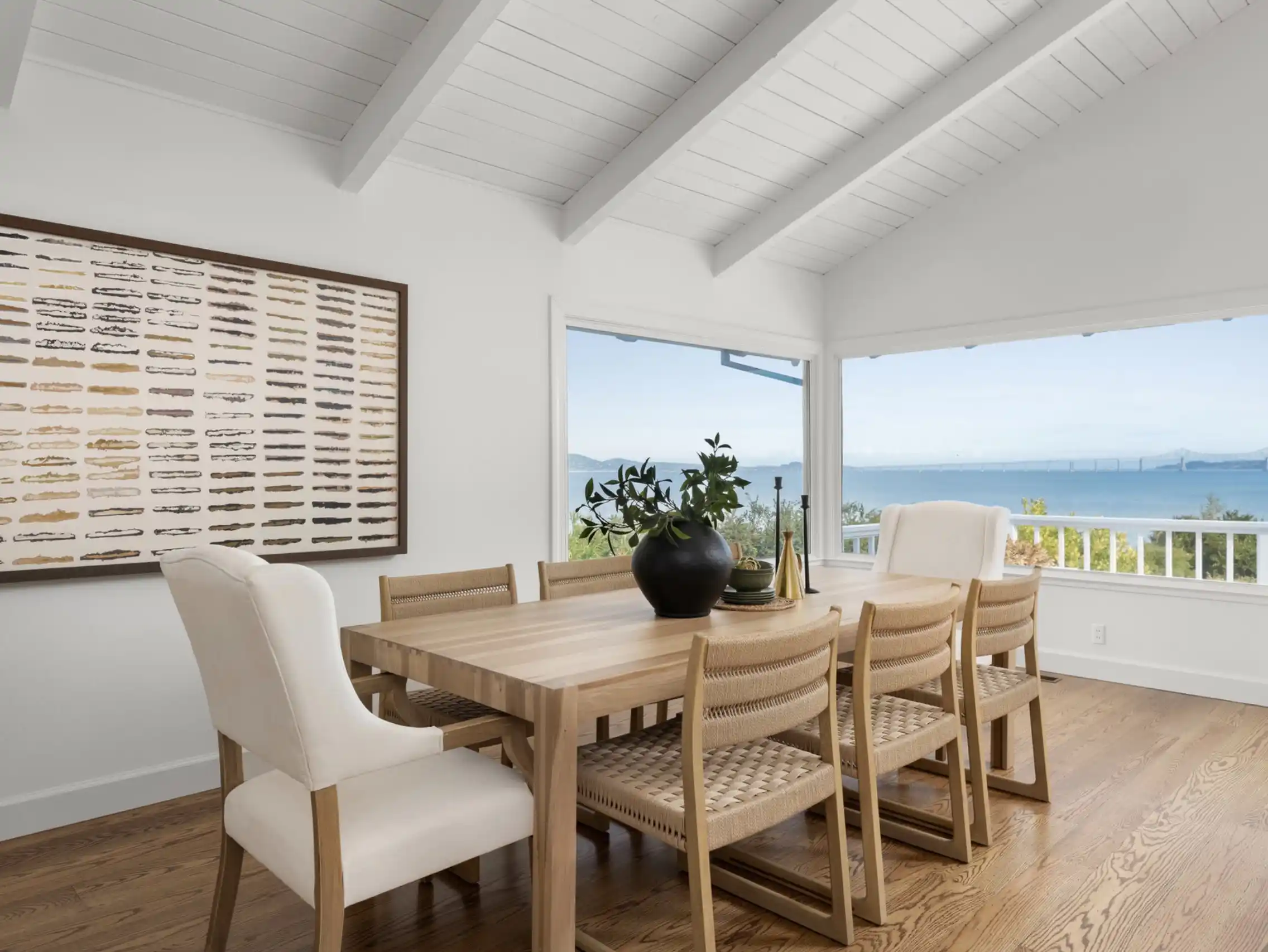 Waterfront Seafirth Estates Retreat with Stunning Bay Views – image 11