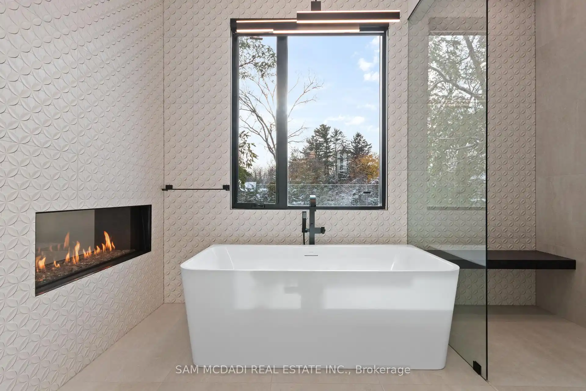 112 Elton Park Road, Oakville (W12539428) – image 14
