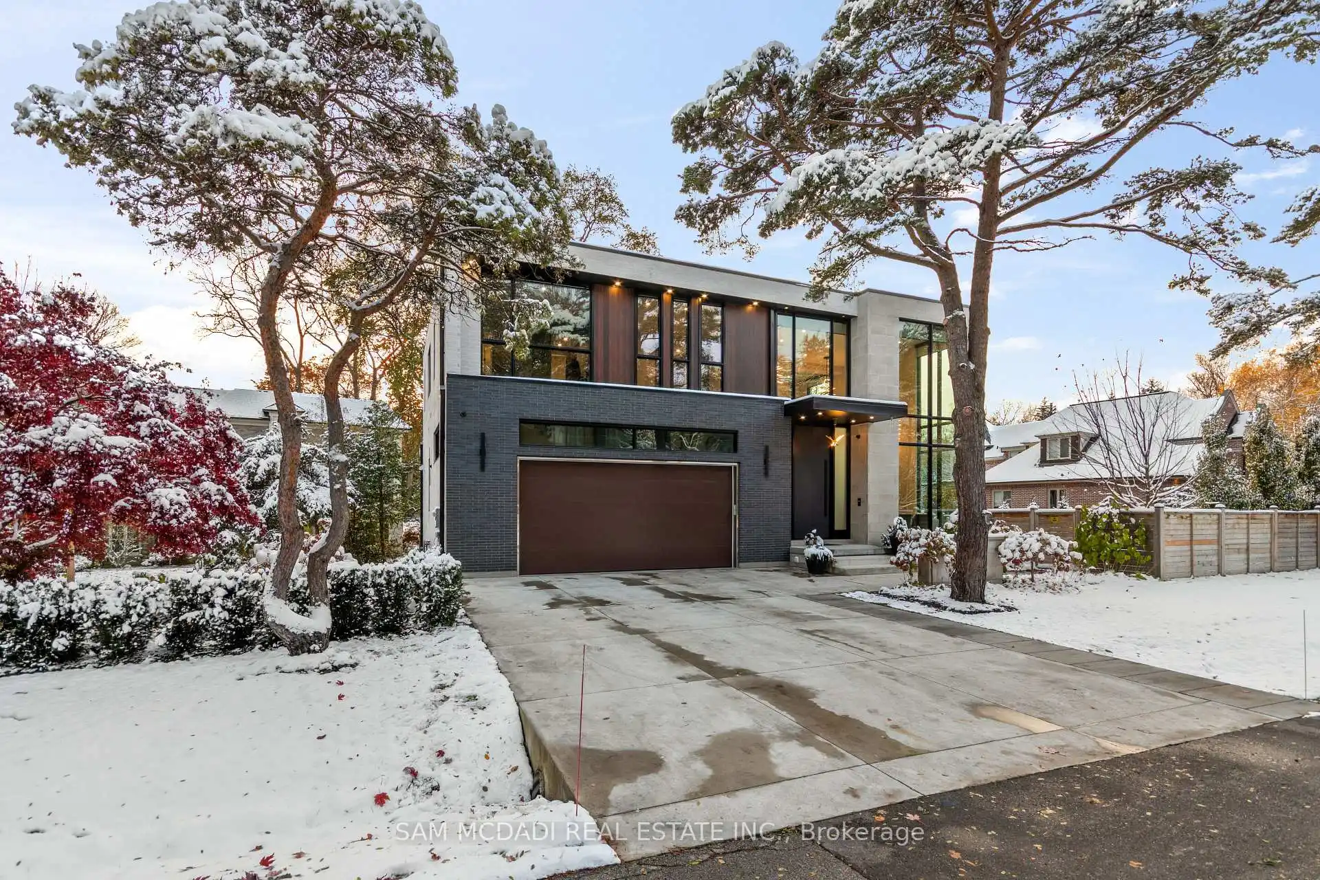 112 Elton Park Road, Oakville (W12539428) – image 2