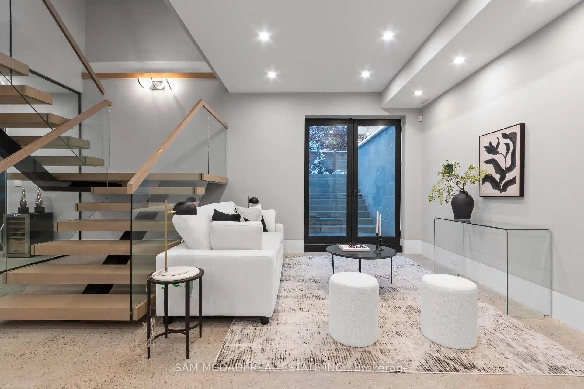 112 Elton Park Road, Oakville (W12539428) – image 39
