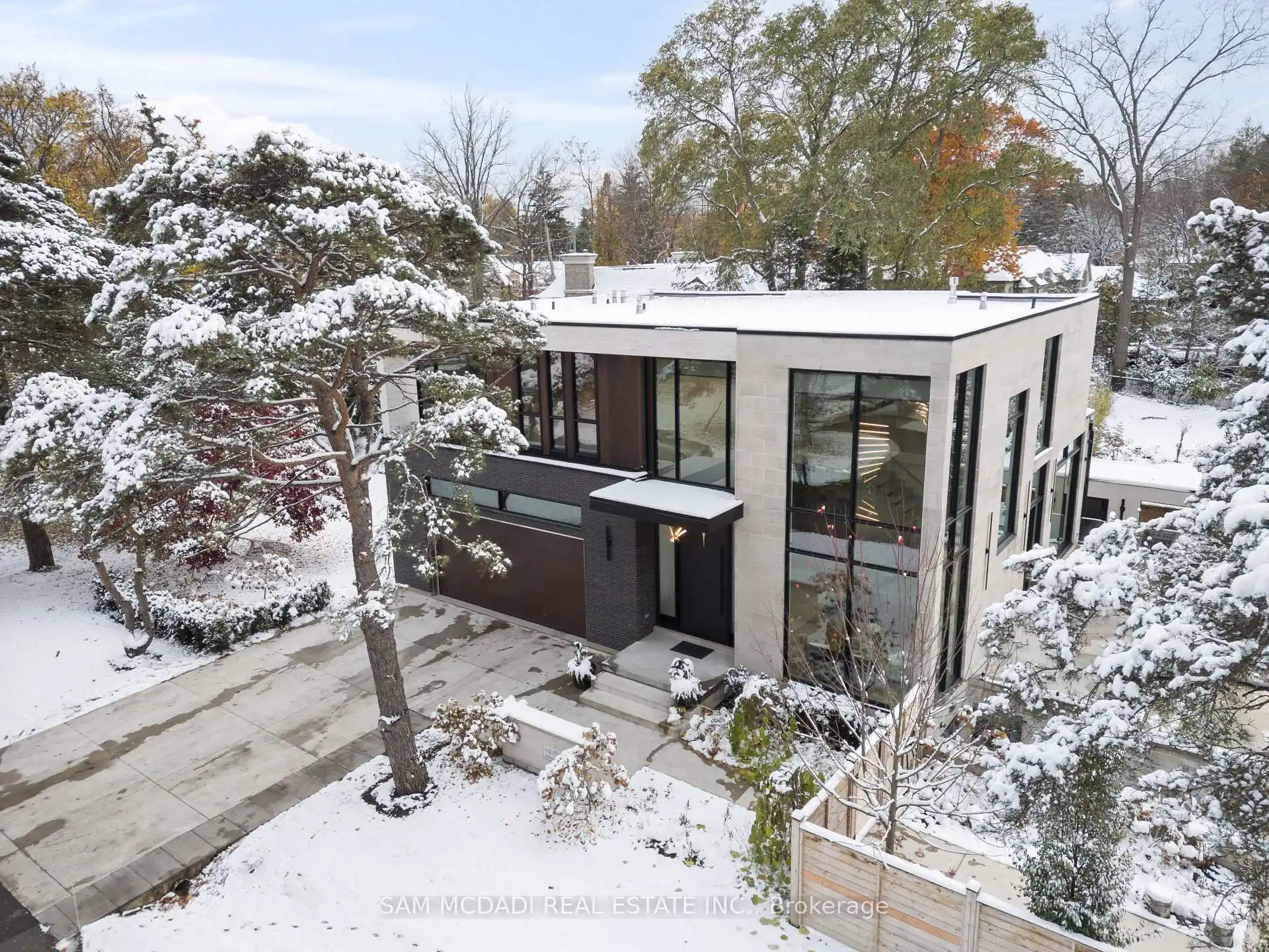 112 Elton Park Road, Oakville (W12539428) – image 48