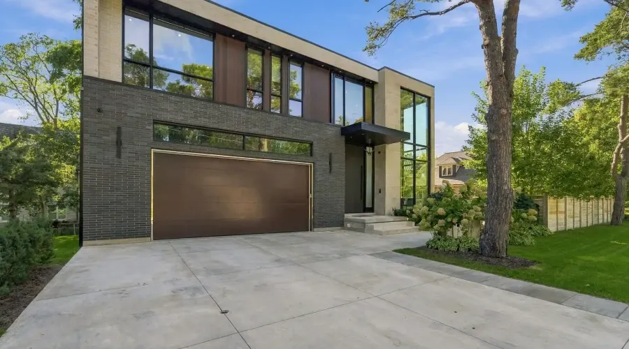 112 Elton Park Road, Oakville, Ontario, L6J 4C1, Canada, 4 Bedrooms Bedrooms, ,8 BathroomsBathrooms,Residential,For Sale,112 Elton Park Road,1990366