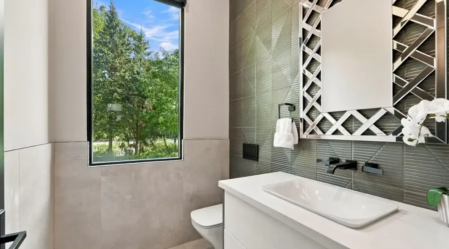 112 Elton Park Road, Oakville, Ontario, L6J 4C1, Canada, 4 Bedrooms Bedrooms, ,8 BathroomsBathrooms,Residential,For Sale,112 Elton Park Road,1990366