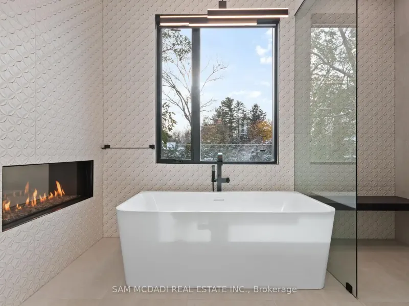 112 Elton Park Road, Oakville (W12539428) – image 14