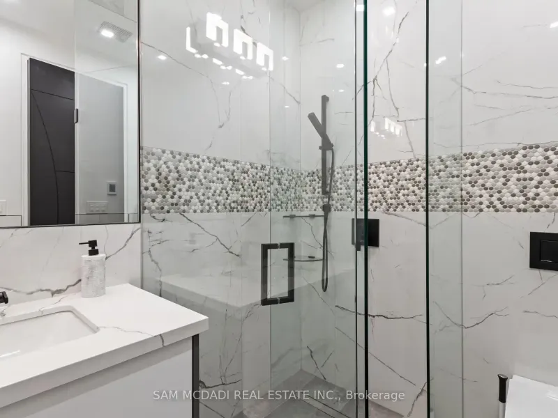 112 Elton Park Road, Oakville (W12539428) – image 18
