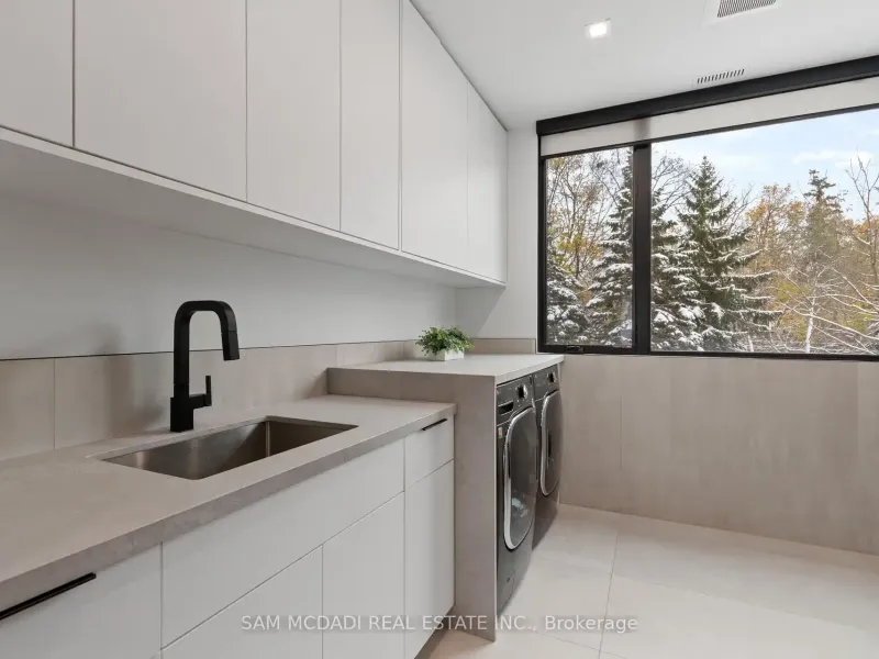 112 Elton Park Road, Oakville (W12539428) – image 22