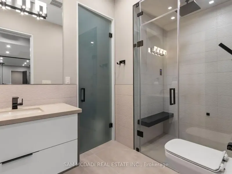 112 Elton Park Road, Oakville (W12539428) – image 43