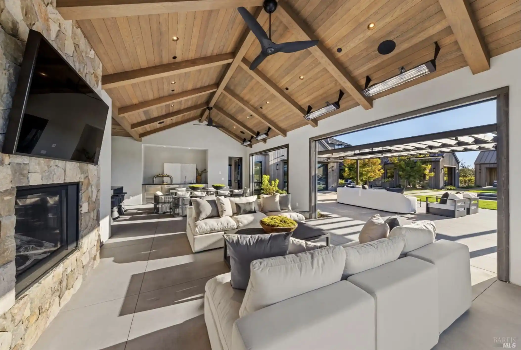 Napa Valley Compound – image 14