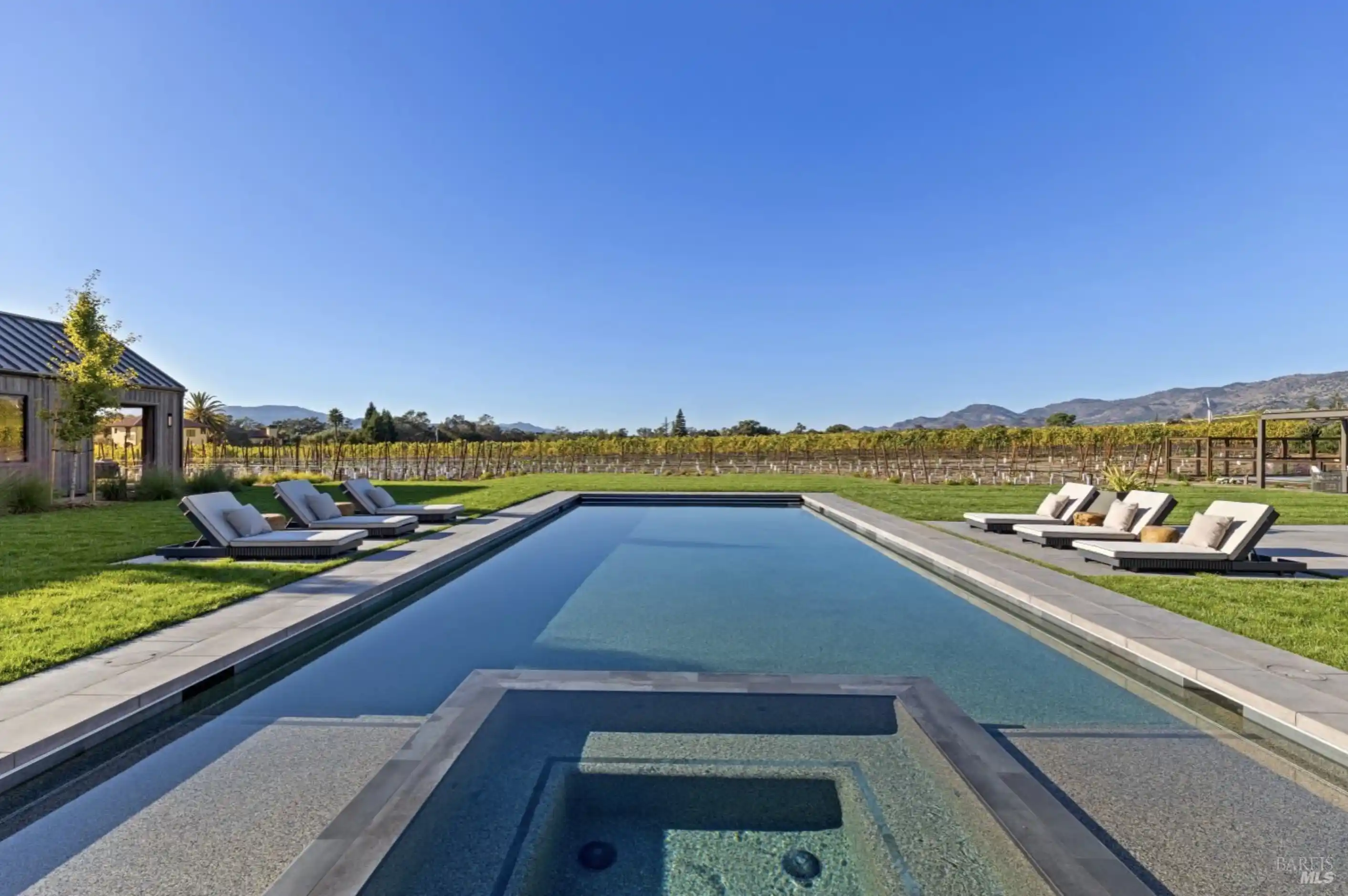 Napa Valley Compound – image 2