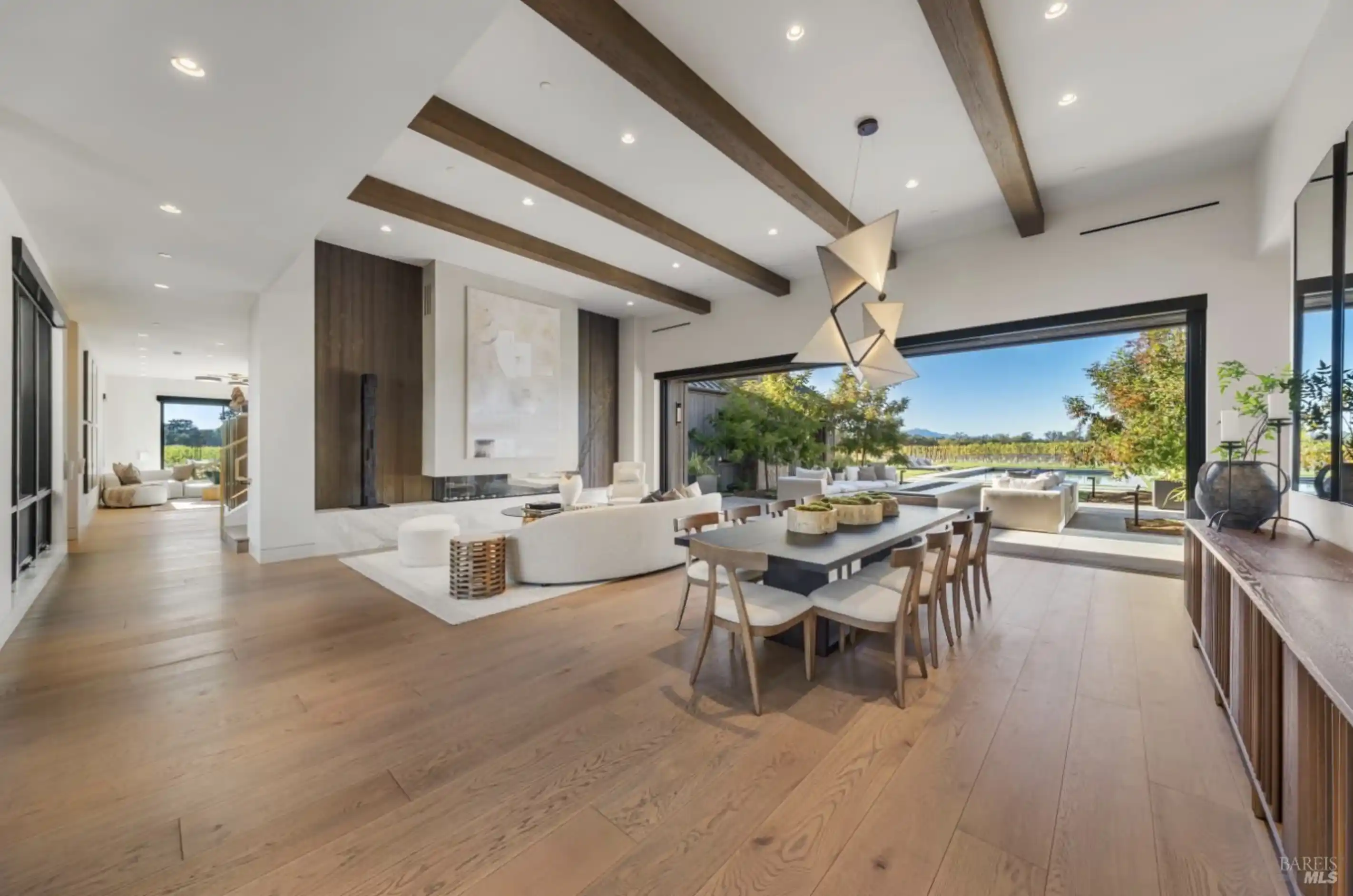 Napa Valley Compound – image 5