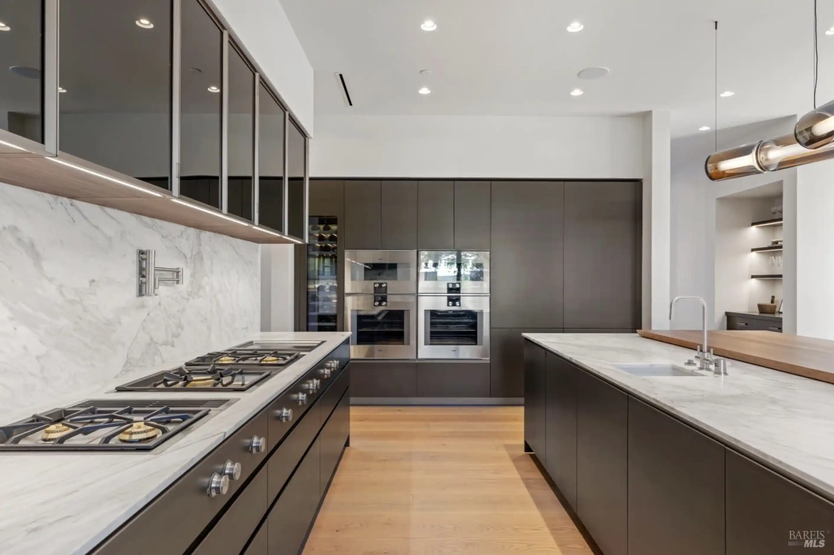 Napa Valley Compound – image 8