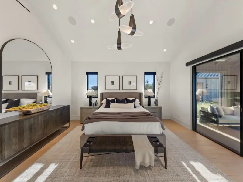 Napa Valley Compound – image 9