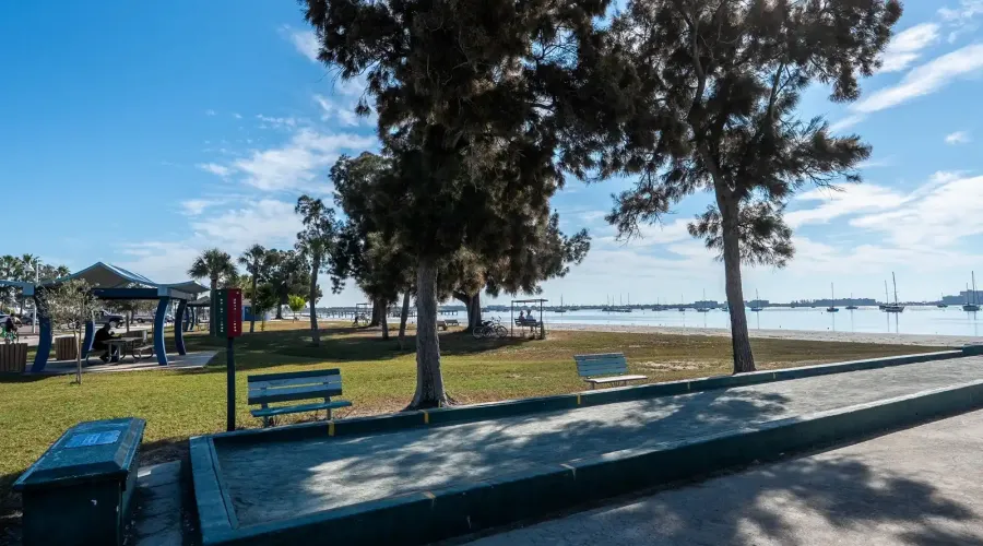 5947 Bayview Circle S, Gulf Port, Florida, 33707, United States, 4 Bedrooms Bedrooms, 12 Rooms Rooms,3 BathroomsBathrooms,Residential,For Sale,Bayview,1999947