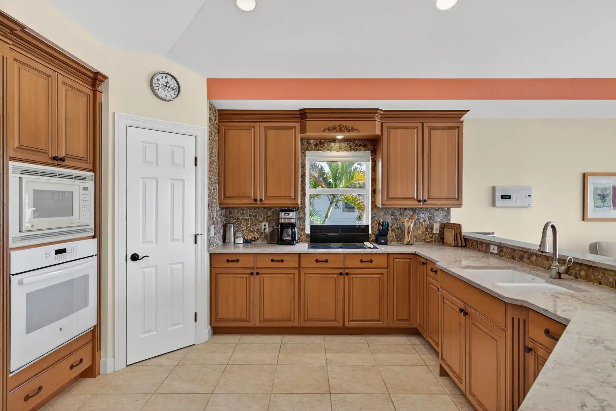 BEACHVIEW ESTATES – image 9