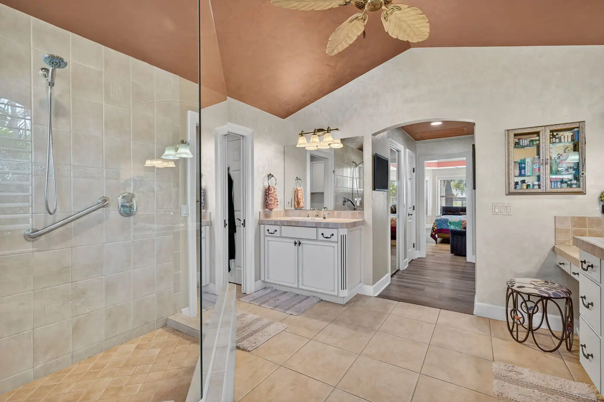 BEACHVIEW ESTATES – image 20