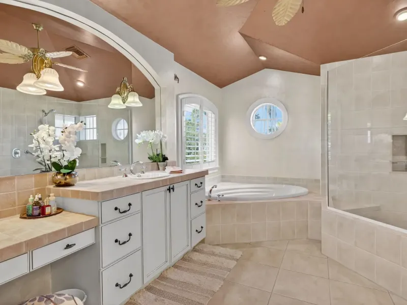 BEACHVIEW ESTATES – image 19