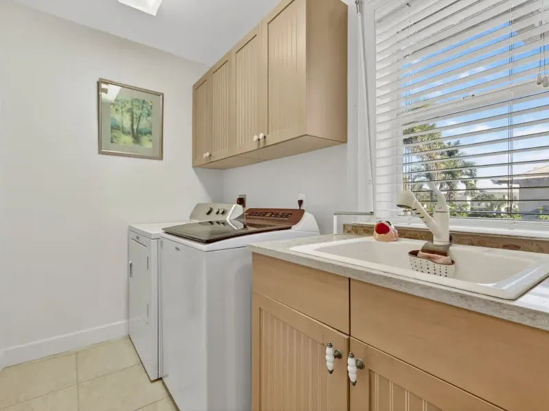BEACHVIEW ESTATES – image 25