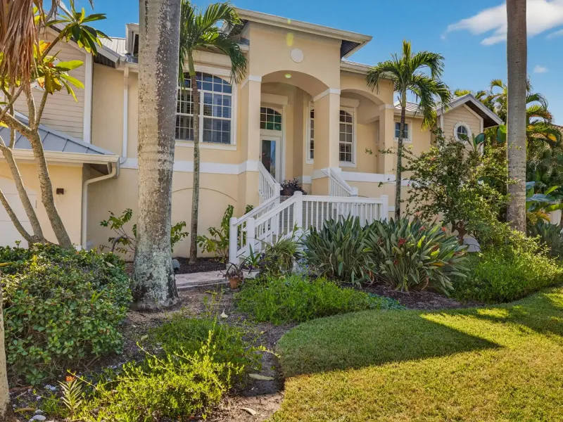 BEACHVIEW ESTATES – image 2