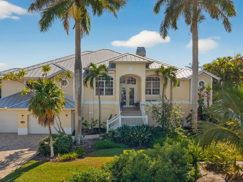 BEACHVIEW ESTATES – image 32