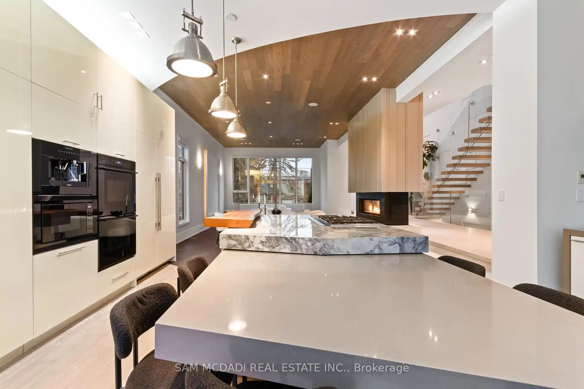 67 Lake Promenade, Toronto (W12888306) – image 13