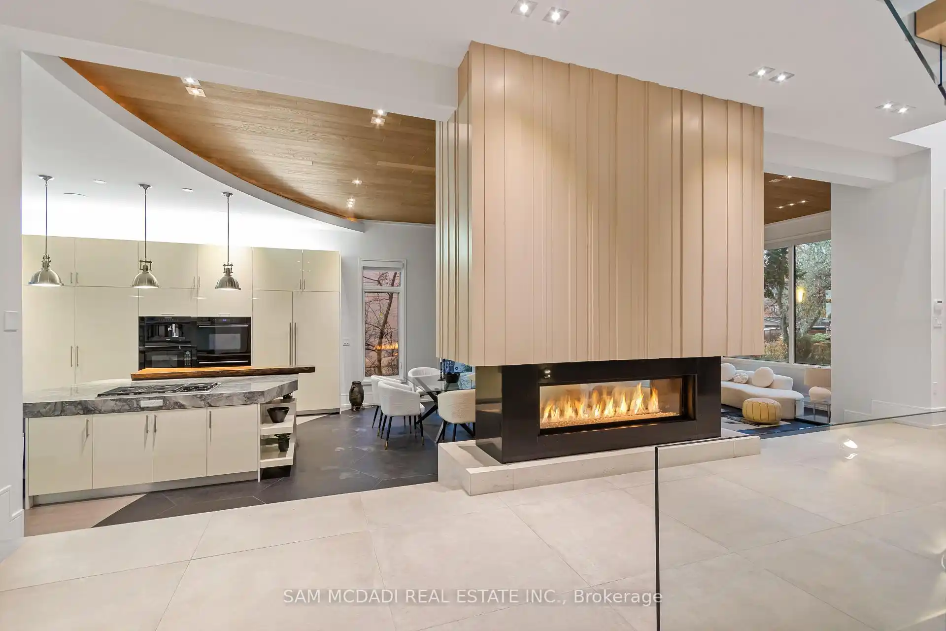 67 Lake Promenade, Toronto (W12888306) – image 14