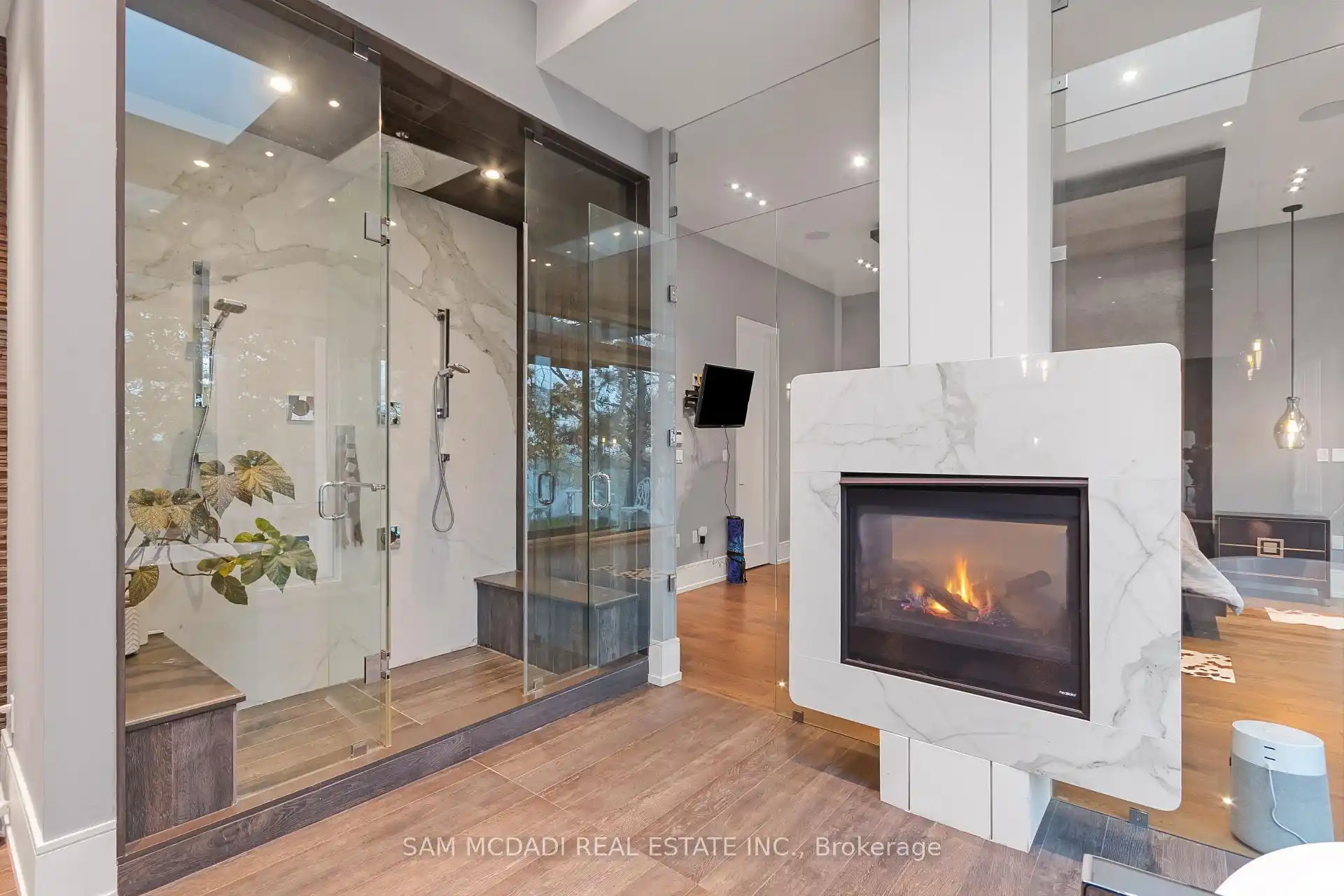 67 Lake Promenade, Toronto (W12888306) – image 23