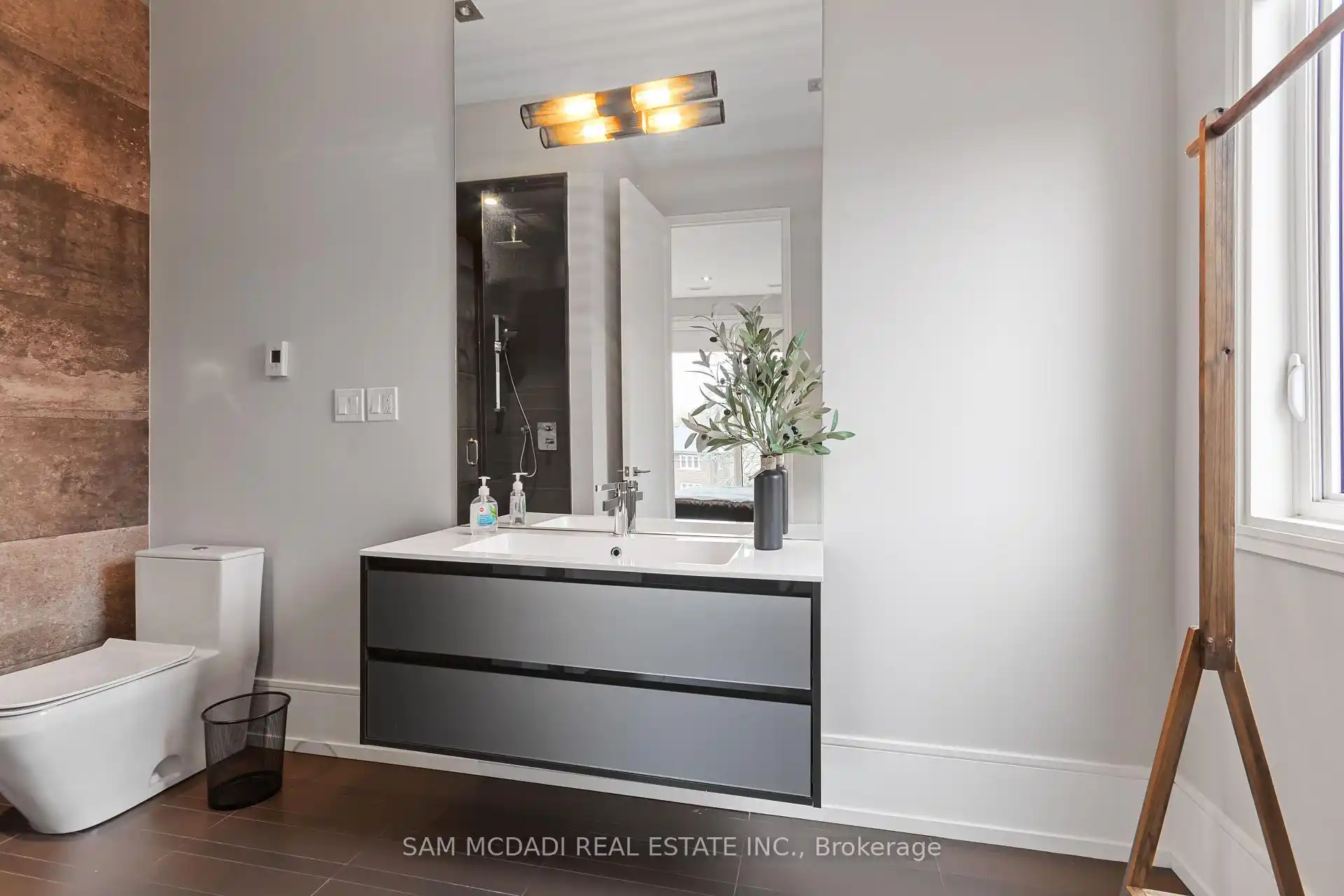 67 Lake Promenade, Toronto (W12888306) – image 27