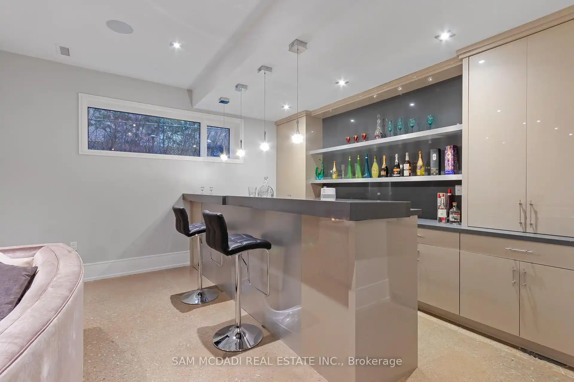 67 Lake Promenade, Toronto (W12888306) – image 34