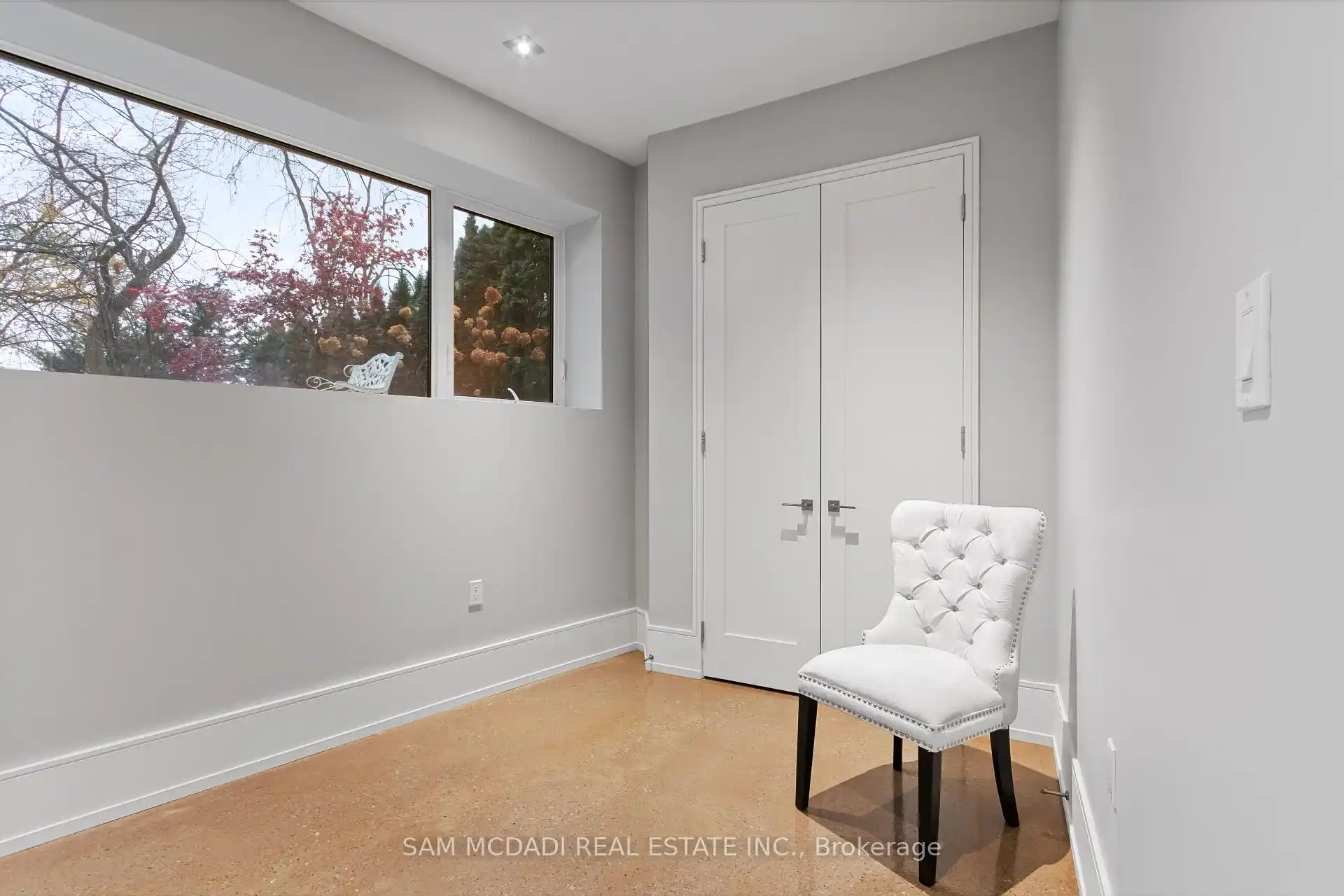 67 Lake Promenade, Toronto (W12888306) – image 35