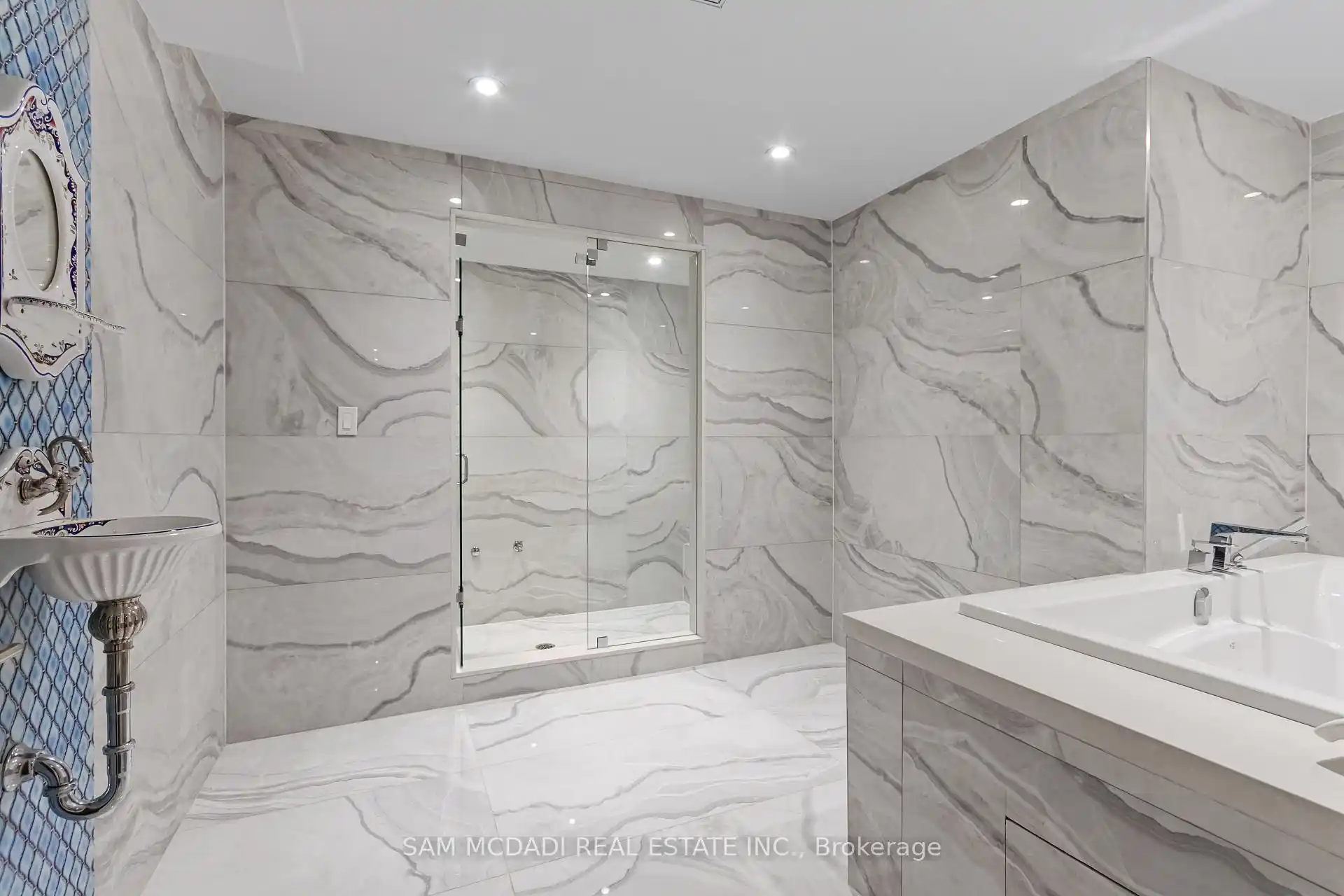 67 Lake Promenade, Toronto (W12888306) – image 39