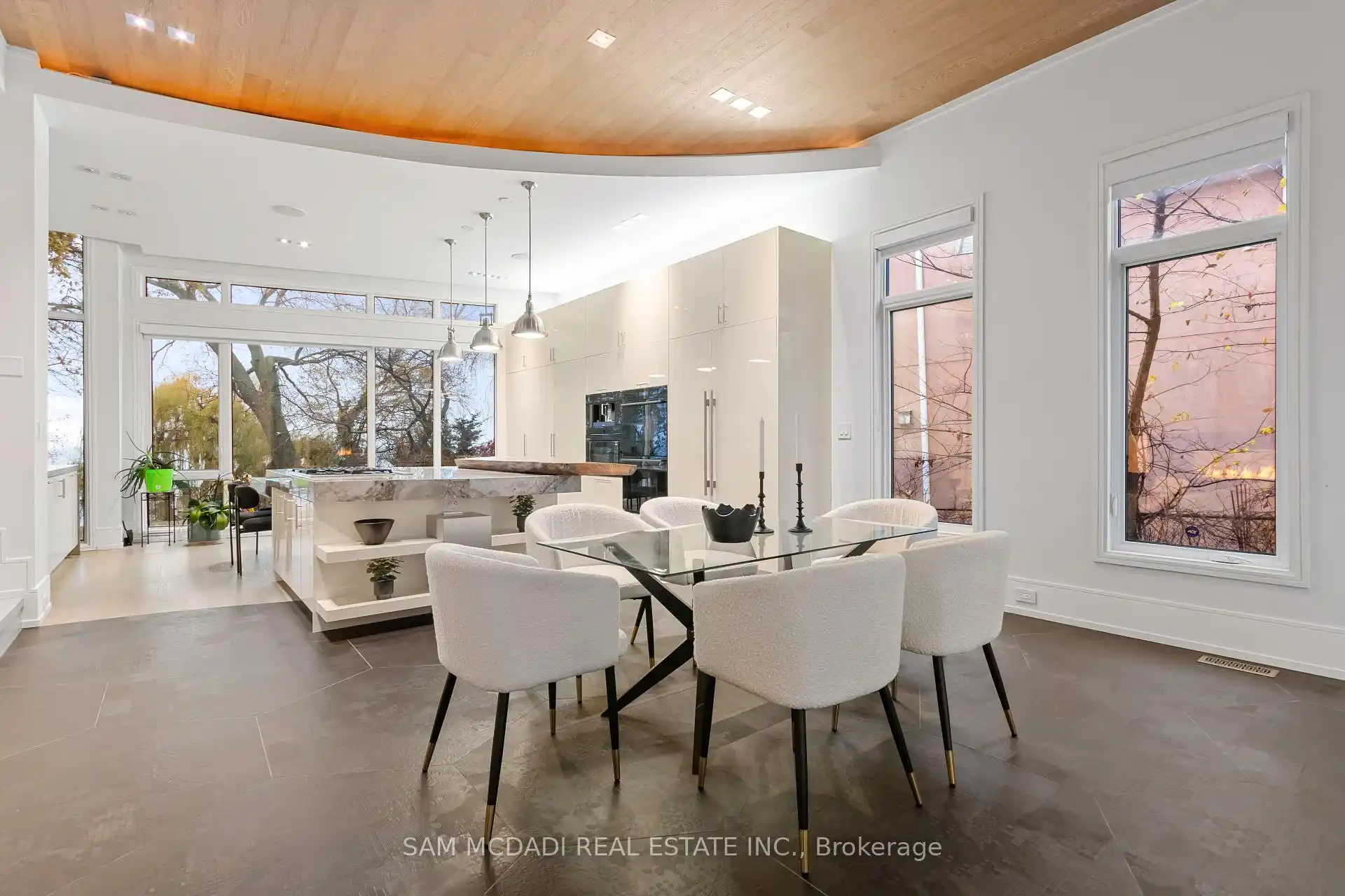 67 Lake Promenade, Toronto (W12888306) – image 9