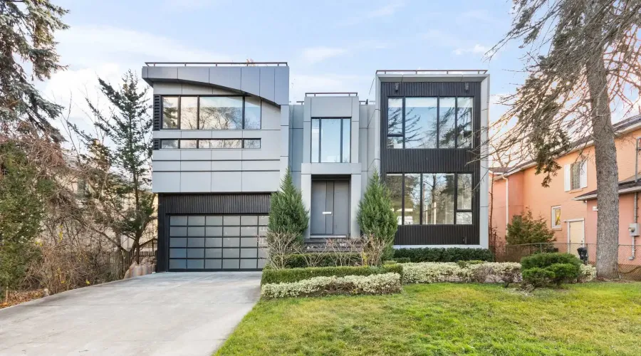 67 Lake Promenade, Toronto, Ontario, M8W 1A2, Canada, 4 Bedrooms Bedrooms, ,8 BathroomsBathrooms,Residential,For Sale,67 Lake Promenade,2002365