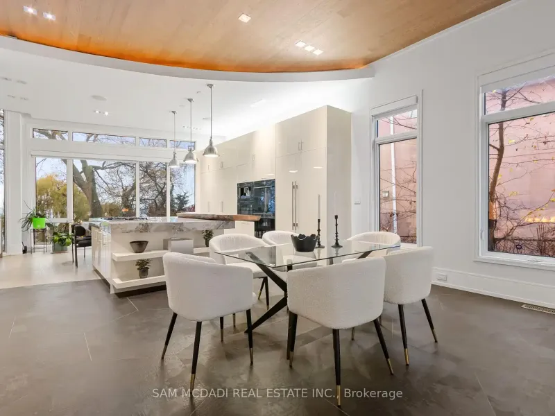 67 Lake Promenade, Toronto (W13478654) – image 11