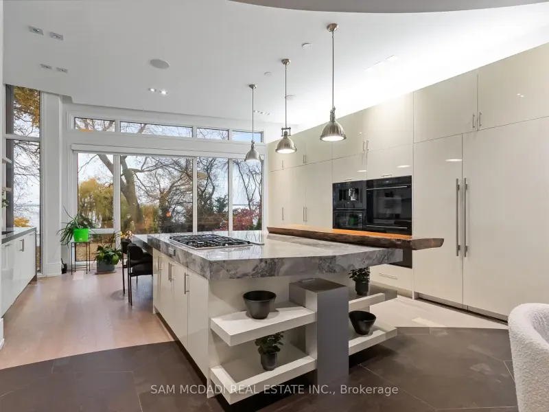 67 Lake Promenade, Toronto (W13478654) – image 12