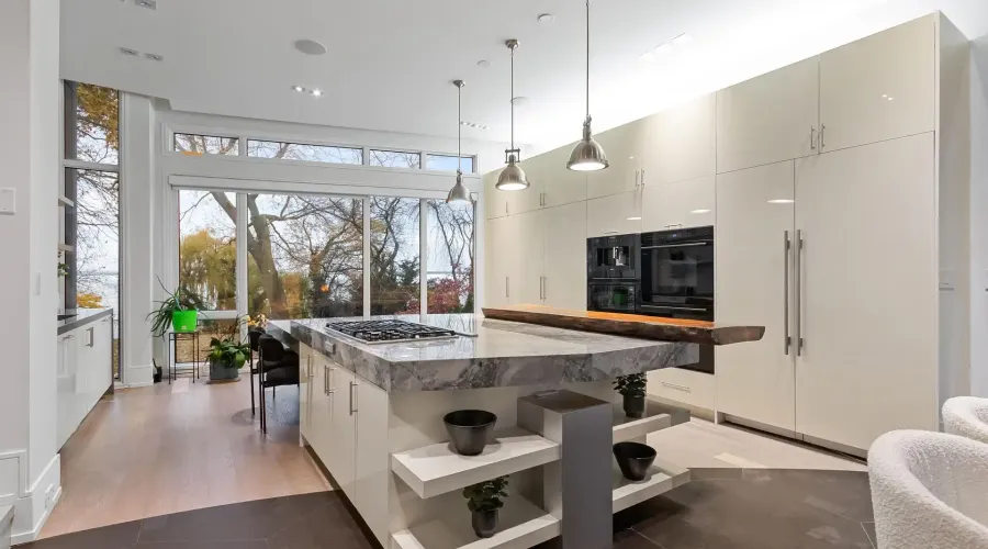 67 Lake Promenade, Toronto, Ontario, M8W 1A2, Canada, 4 Bedrooms Bedrooms, ,8 BathroomsBathrooms,Residential,For Sale,67 Lake Promenade,2002365