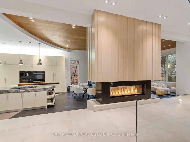 67 Lake Promenade, Toronto (W13478654) – image 16