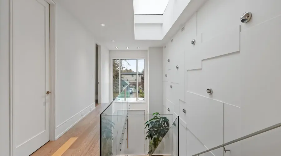 67 Lake Promenade, Toronto, Ontario, M8W 1A2, Canada, 4 Bedrooms Bedrooms, ,8 BathroomsBathrooms,Residential,For Sale,67 Lake Promenade,2002365