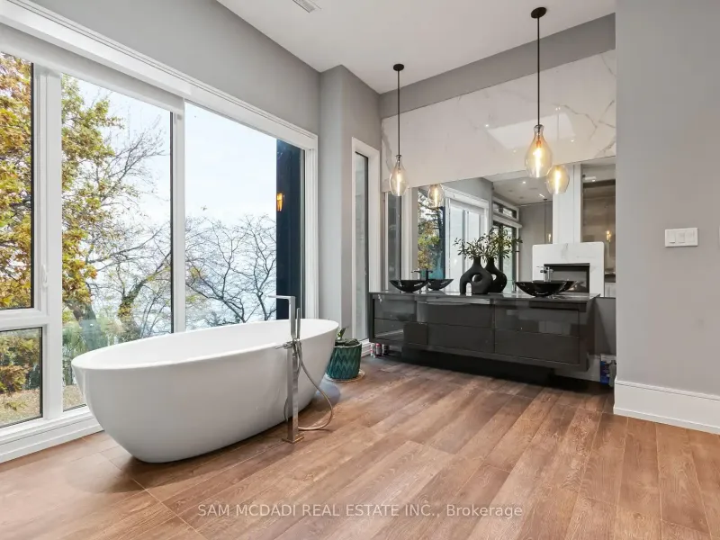 67 Lake Promenade, Toronto (W13478654) – image 24