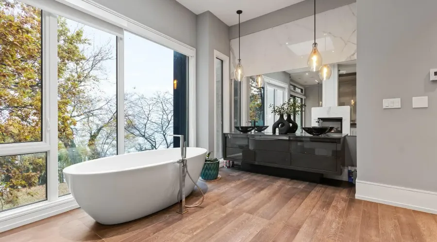 67 Lake Promenade, Toronto, Ontario, M8W 1A2, Canada, 4 Bedrooms Bedrooms, ,8 BathroomsBathrooms,Residential,For Sale,67 Lake Promenade,2002365