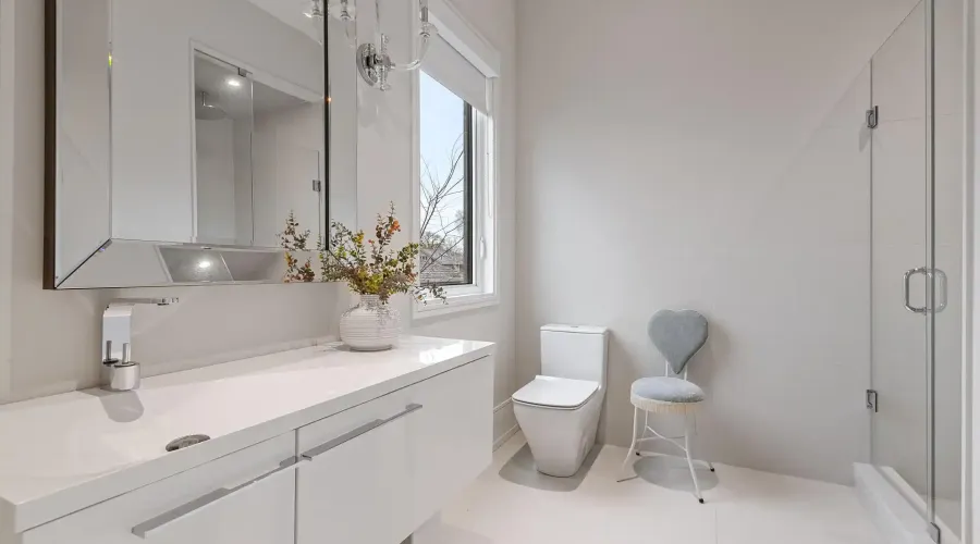 67 Lake Promenade, Toronto, Ontario, M8W 1A2, Canada, 4 Bedrooms Bedrooms, ,8 BathroomsBathrooms,Residential,For Sale,67 Lake Promenade,2002365