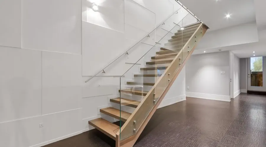 67 Lake Promenade, Toronto, Ontario, M8W 1A2, Canada, 4 Bedrooms Bedrooms, ,8 BathroomsBathrooms,Residential,For Sale,67 Lake Promenade,2002365