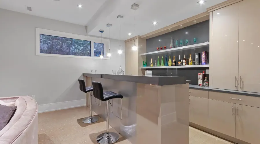 67 Lake Promenade, Toronto, Ontario, M8W 1A2, Canada, 4 Bedrooms Bedrooms, ,8 BathroomsBathrooms,Residential,For Sale,67 Lake Promenade,2002365