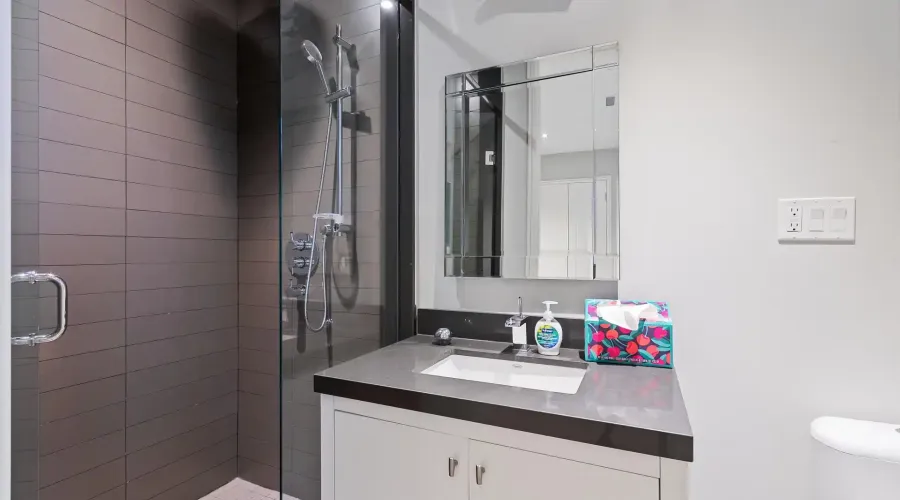 67 Lake Promenade, Toronto, Ontario, M8W 1A2, Canada, 4 Bedrooms Bedrooms, ,8 BathroomsBathrooms,Residential,For Sale,67 Lake Promenade,2002365