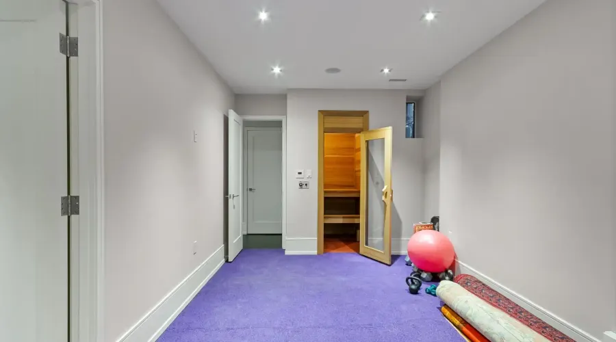 67 Lake Promenade, Toronto, Ontario, M8W 1A2, Canada, 4 Bedrooms Bedrooms, ,8 BathroomsBathrooms,Residential,For Sale,67 Lake Promenade,2002365