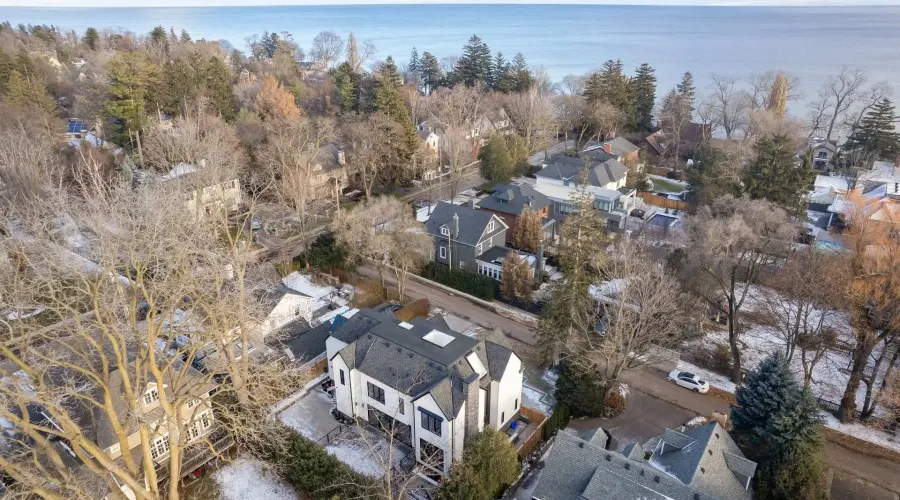 417 Union Street, Oakville, Ontario, L6J 1E7, Canada, 4 Bedrooms Bedrooms, ,8 BathroomsBathrooms,Residential,For Sale,2003569
