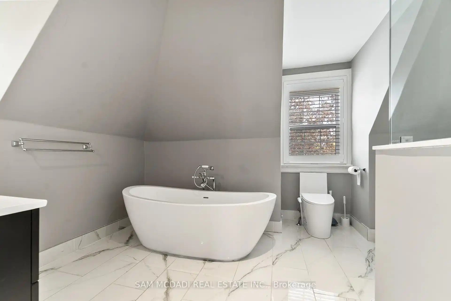 2552 Jarvis Street, Mississauga (W12704008) – image 35