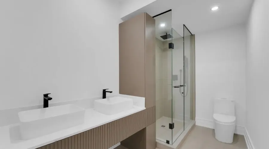 468 Saville Crescent, Oakville, Ontario, L6L 3V1, Canada, 4 Bedrooms Bedrooms, ,6 BathroomsBathrooms,Residential,For Sale,2003574