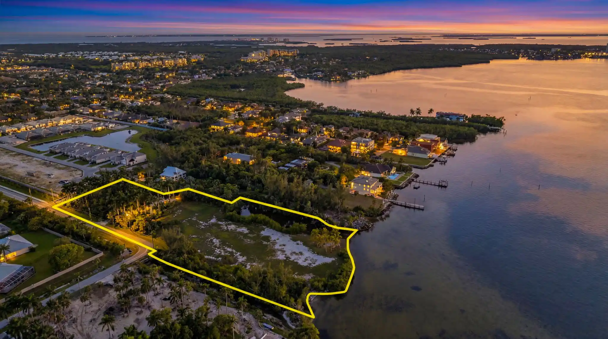 WATERFRONT OPPORTUNITY - FORT MYERS CALOOSAHATCHEE RIVER – image 1